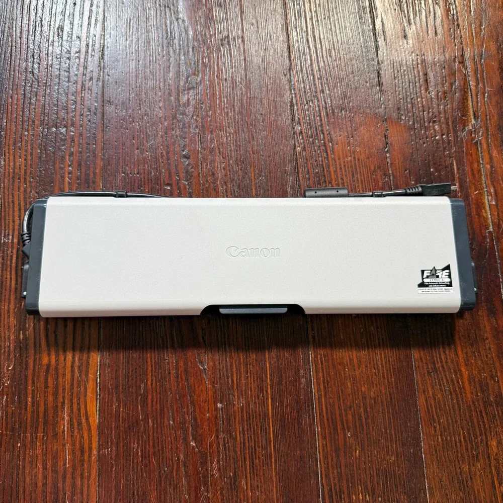 Canon CanoScan LiDE 600F Color Image Scanner Silver 4800x9600 dpi USB Powered